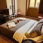Residenza Delle Arti Гостевой дом 4*
